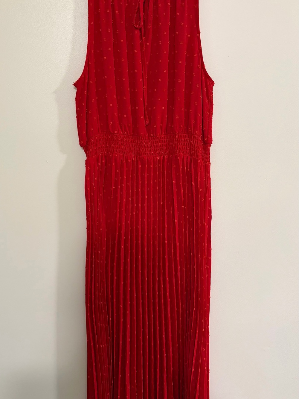 Women's Red Sleeveless Pleated Maxi Dress with Smocked Waist